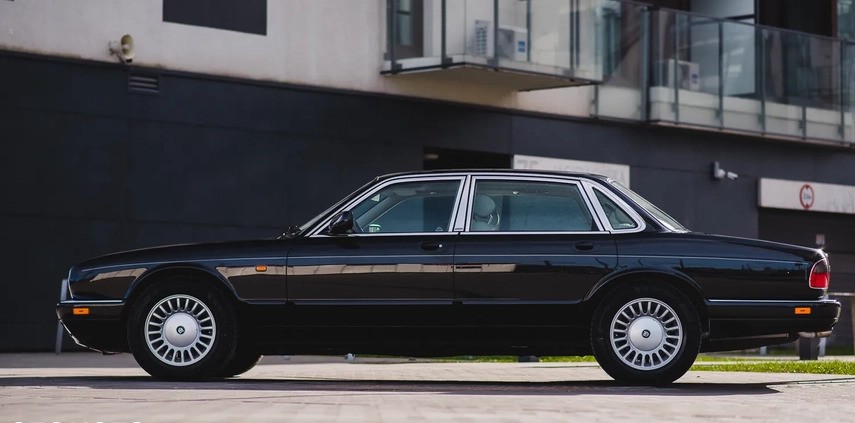 Jaguar XJ cena 55000 przebieg: 160000, rok produkcji 1997 z Łomianki małe 436